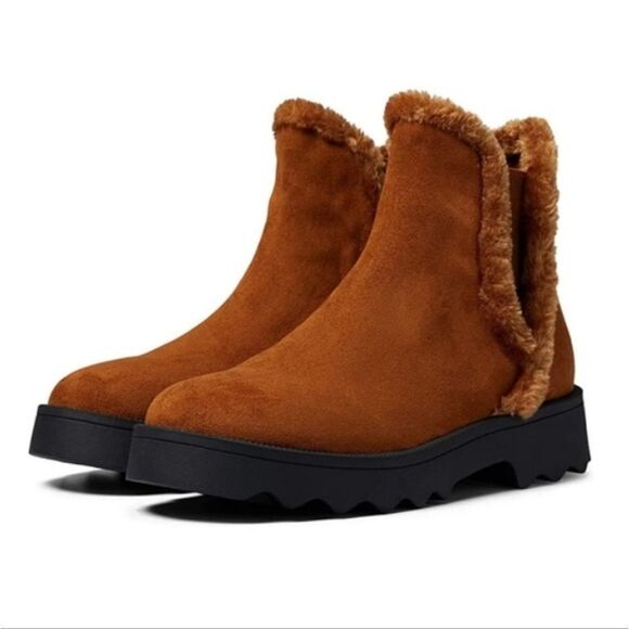 BRAND NEW AEROSOLES WOMEN'S SWALLOW CHELSEA FAUX SUEDE BOOT - Picture 6 of 16